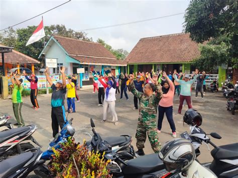 Malang Jalin Sinergitas Babinsa Wonokoyo Ikuti Senam