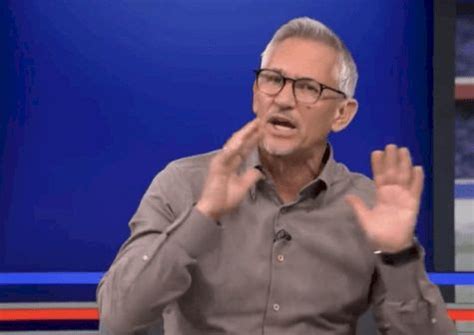 Gary Lineker Aims Cheeky Small Club Dig At Man Utd On Match Of The