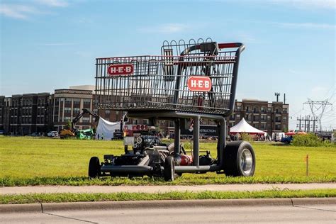 Massive H-E-B shopping cart car is 'most Texas thing' ever