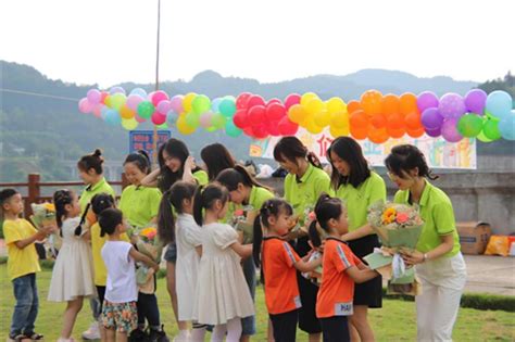 巴中市巴州区第十一小学校附属幼儿园举行“未来可期 扬帆起航”毕业典礼 【精神文明网】