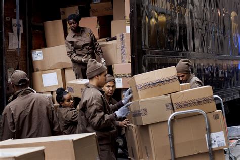 Fedex Ups Want To Steer Santas Packages To The Local Drugstore