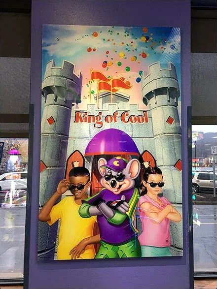 Chuck E Cheese Memories Lifestyle Poster Fixtures Close Up