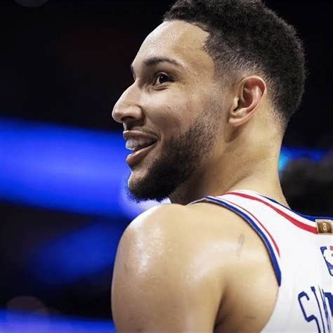 Pin By Unknown On Random Brp Port Ben Simmons Thumbs Up Simmons