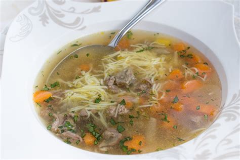 Deftige Rindfleischsuppe Mit Nudeln Rezept