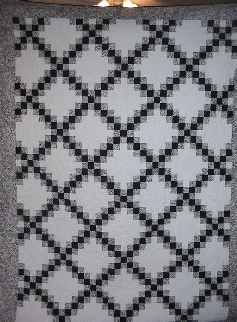 Double Irish Chain Quilt Pattern