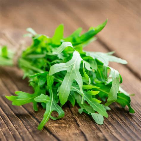 The 10 Best Arugula Substitutes | Greedy Gourmet