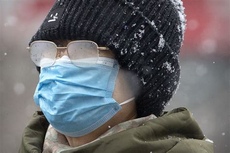 Coronavirus How To Keep Glasses From Fogging Up While Wearing A Face Mask