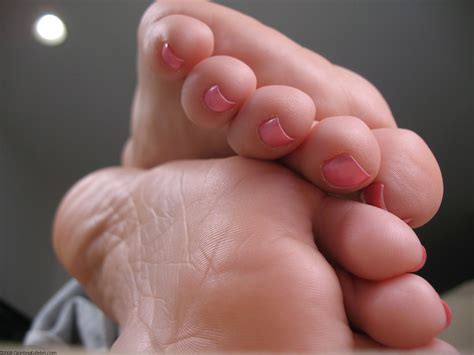 Giantess Feet 49 Deviant5 Flickr