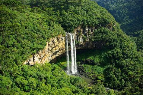 Caracol Falls | Wondermondo