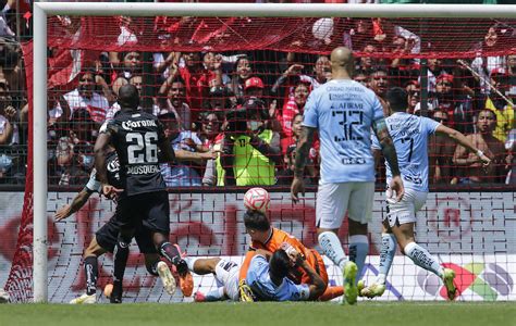 La Capital Diablos Despide A Gallos Con Goleada De