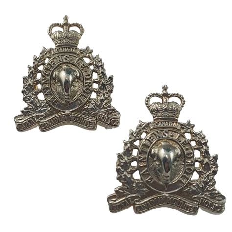 QEII RCMP Royal Canadian Mounted Police Collar Badge Pair – Canadian ...