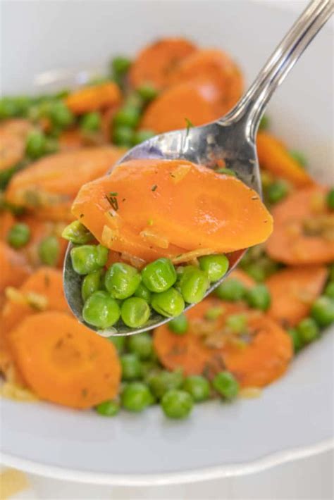 Peas and Carrots with Fresh Herbs - stetted