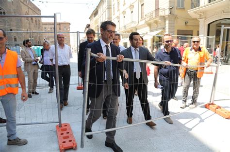 Cantierone Riapre Un Tratto Pedonale Di Via Rizzoli E Di Via Ugo Bassi