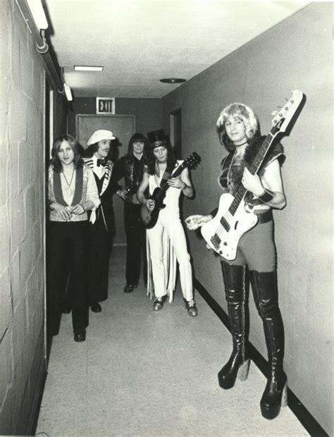 Mott The Hoople Photos P72