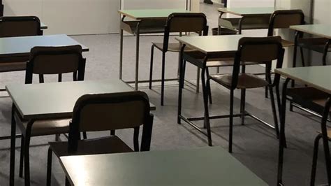 Si Intasca Il Denaro Della Scuola Arrestato Lex Direttore