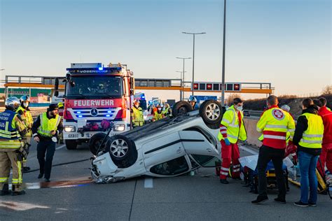 Technischer Einsatz T2 Menschenrettung Freiwillige Feuerwehr Vösendorf