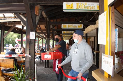 Schlachtfest Vereinsgemeinschaft Des Ortes Noswendel In Der Stadt Wadern