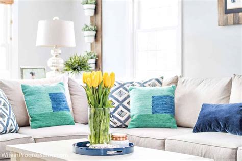 Yellow And Navy Blue Living Room Accessories | www.resnooze.com