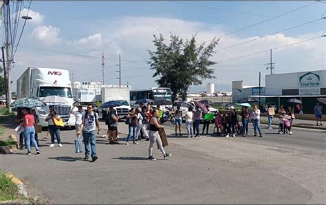 Corte De Agua En Zmg Bloquean Carretera A El Salto Por Falta De Agua