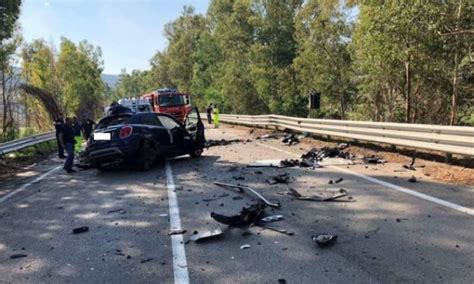 Incidente A Caltanissetta Intera Famiglia Distrutta