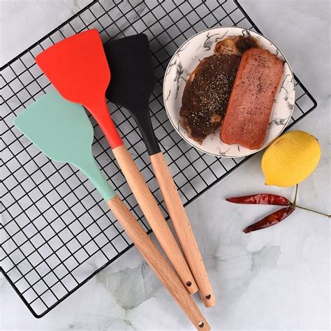 Jual Spatula Silikon Gagang Kayu Sutil Sodet Silicone Shopee Indonesia