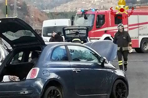 Incidente Sulla Flaminia A Nocera Coinvolta Una Donna Incinta