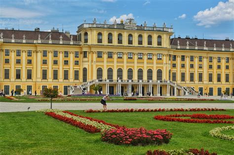 Schönbrunn Palace (Vienna) - I DO REcommend