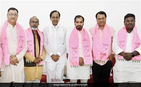 Former MP 2 Ex MLAs From Madhya Pradesh Join KCR S Party In Hyderabad