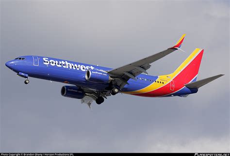 N8567Z Southwest Airlines Boeing 737 8H4 WL Photo By Brandon Ghany