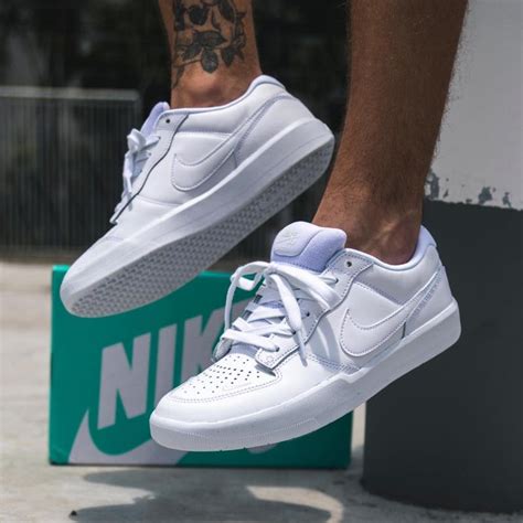 T Nis Nike Sb Force White