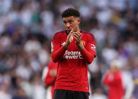 English Ace Jadon Sancho Removed From Manchester United S Whatsapp Group