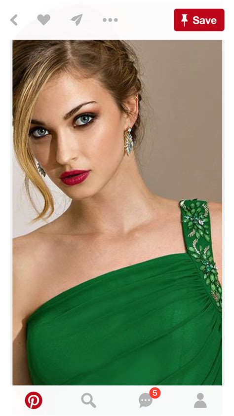 Makeup Look For Green Dress Green Dress Makeup Dress Makeup Prom Makeup Looks