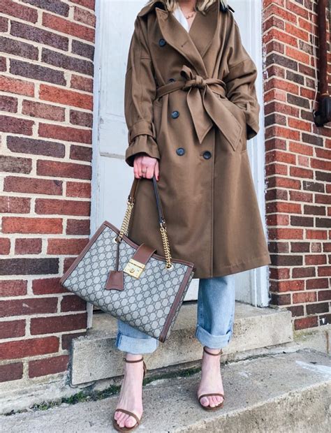 The Trench Coat Color That S Trending This Spring Meagan S Moda