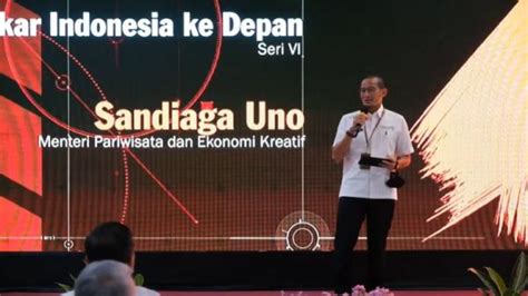 Hadiri Studium Generale Ubaya Sandiaga Uno Nyatakan Siap Maju Pilpres 2024