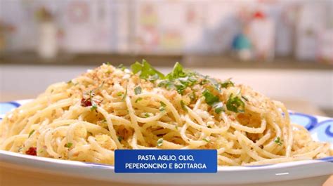 Giusina In Cucina Ricetta Pasta Aglio Olio Peperoncino E Bottarga Di