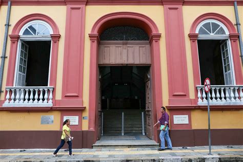 Contadores de história realizam encontro na Biblioteca Pública do