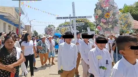 Piura dan el último adiós a jóvenes adventistas que fallecieron en