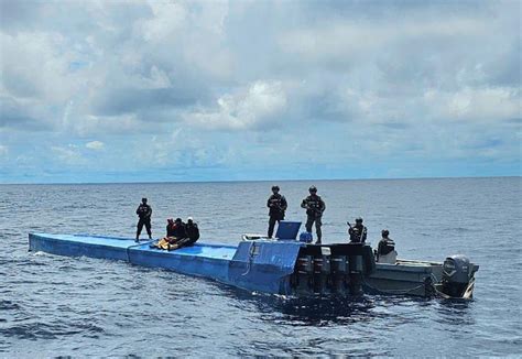 El Salvador Detiene A Dos Ecuatorianos Y Un Colombiano Con Dos Toneladas De Cocaína El