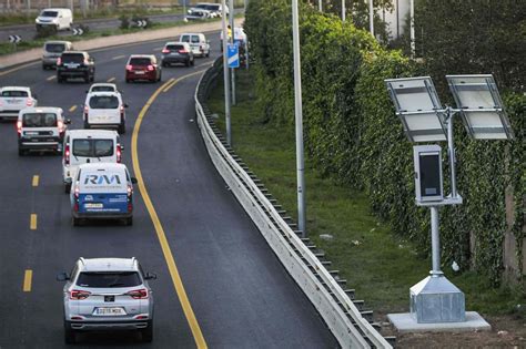 La DGT ya ha instalado el primer radar fijo de la Vía de Cintura de