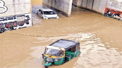 Meerut Weather Today मेरठ में बारिश से मौसम सुहावना गर्मी से मिली राहत जलभराव से परेशानी