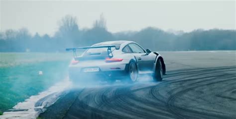 Stig Drifts Porsche 911 Gt2 Rs Spins In Mclaren 720s For Top Gear Series 25 Autoevolution