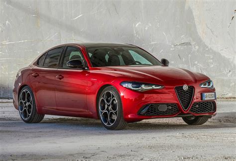 Prix Alfa Romeo Giulia Mjd Atx Rwd Intensa Moniteur Automobile