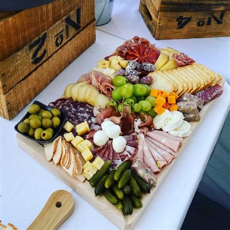 Plateau De Charcuterie Et Fromage Crea Cocktail Traiteur Mariage