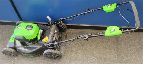 GREENWORKS LMF414 BATTERY POWERED ELECTRIC LAWN MOWER Good | Buya