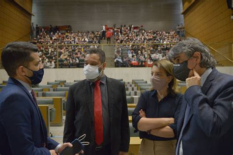 Deputados aprovam urgência para proibir PIX no Estado até medidas mais