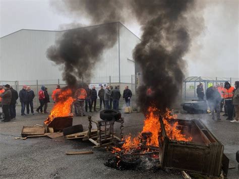 Grosse Action Chez Les Dockers Les Ports Du Havre De Rouen Et De