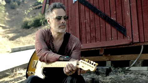 RICHIE KOTZEN Premiers Nomad Music Video BraveWords