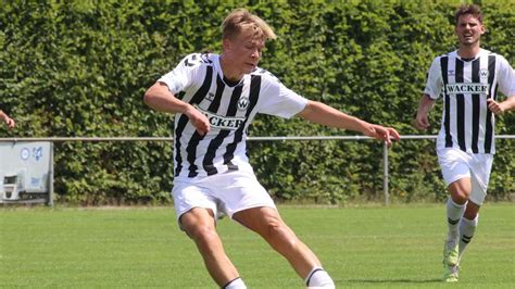 Fußball Regionalliga Bayern Der SV Wacker Burghausen empfängt den FC