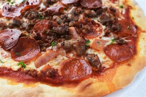 Homemade Meat Lovers Pizza Recipe - Sizzling Eats