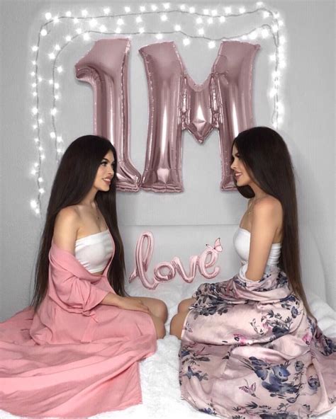 Bff Outfits Twin Outfits Twins Posing Twins Fashion Best Friend Couples Dress Sites